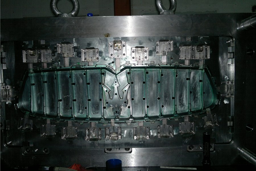 精密注塑模具实拍